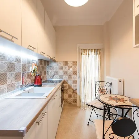 Apricot By Halu! Cozy Next To Agia Sophia Metro Station *