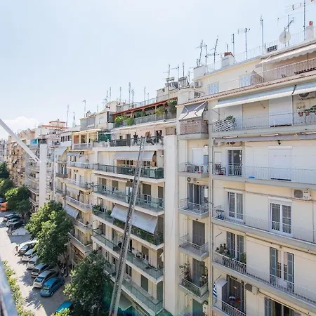 Apricot By Halu! Cozy Next To Agia Sophia Metro Station Thessalonique